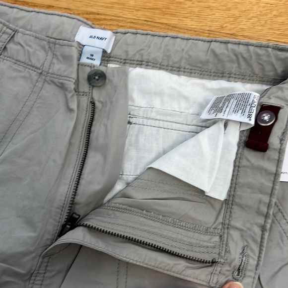 Old Navy 18 Husky Cargo Shorts NWT - Picture 6 of 7